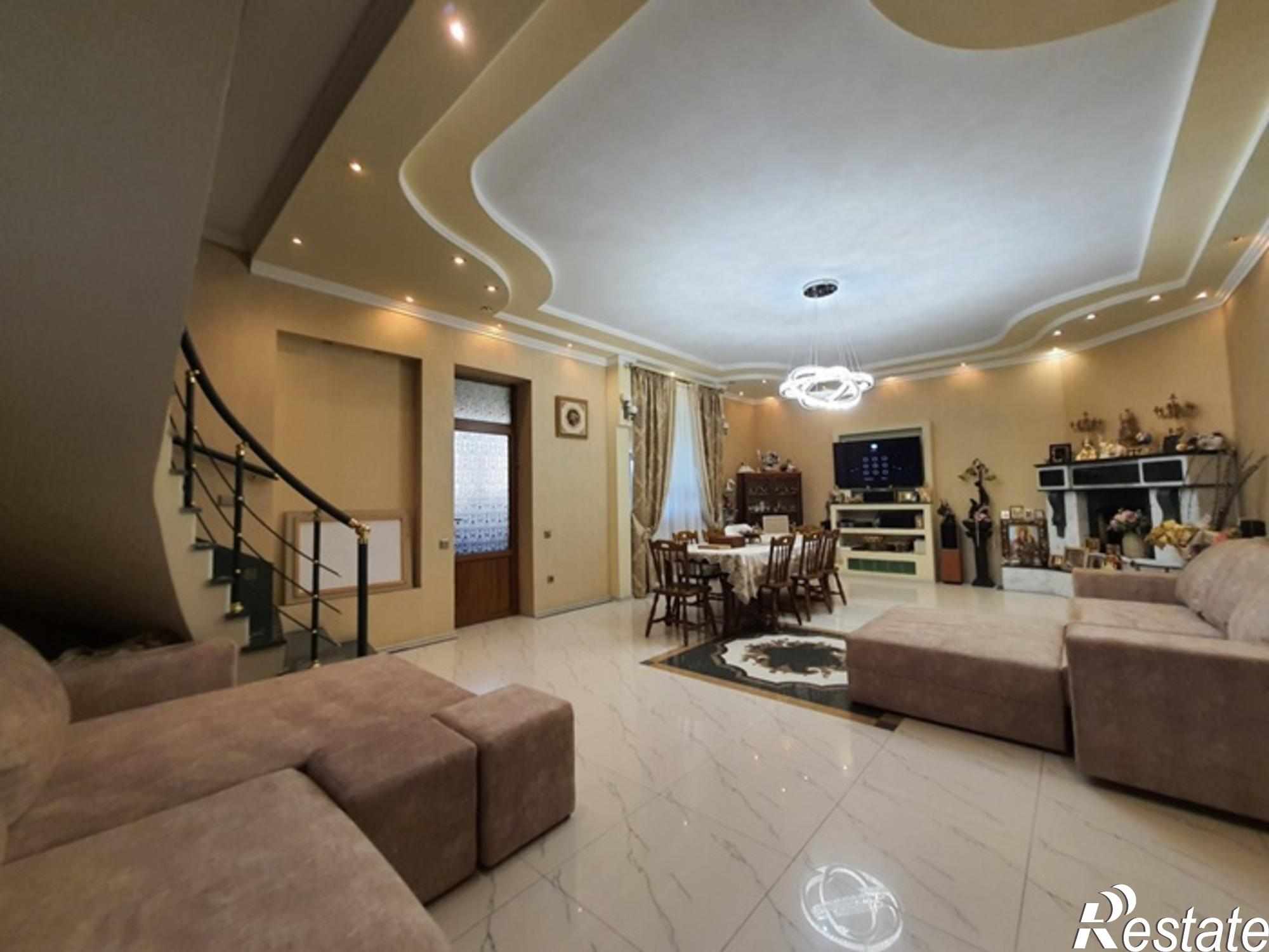 Купить дачу, дом, коттедж за 31 500 000 рублей на ул.Садовая улица, 1000