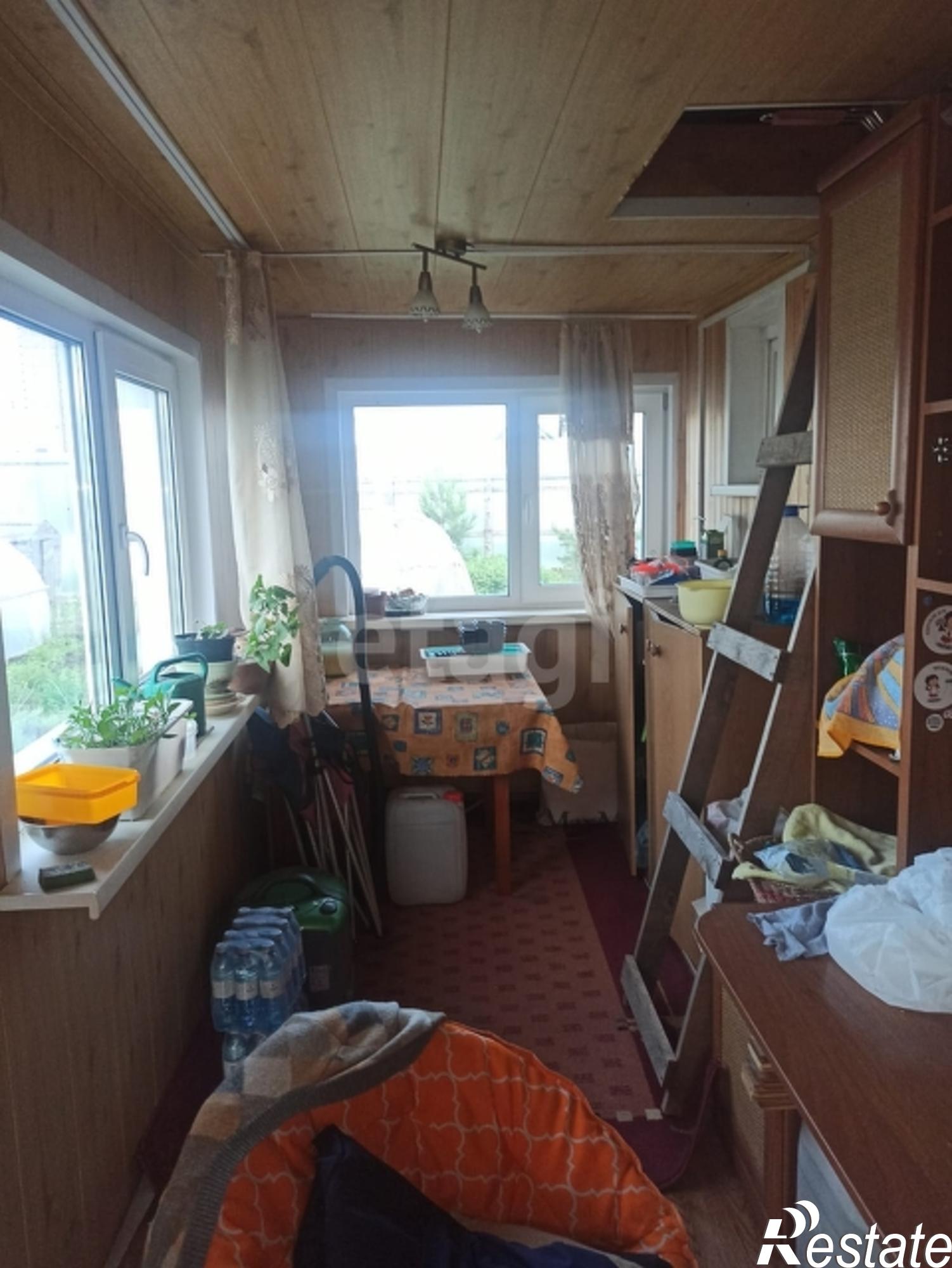 Купить дачу, дом, коттедж за 2 300 000 рублей на Array