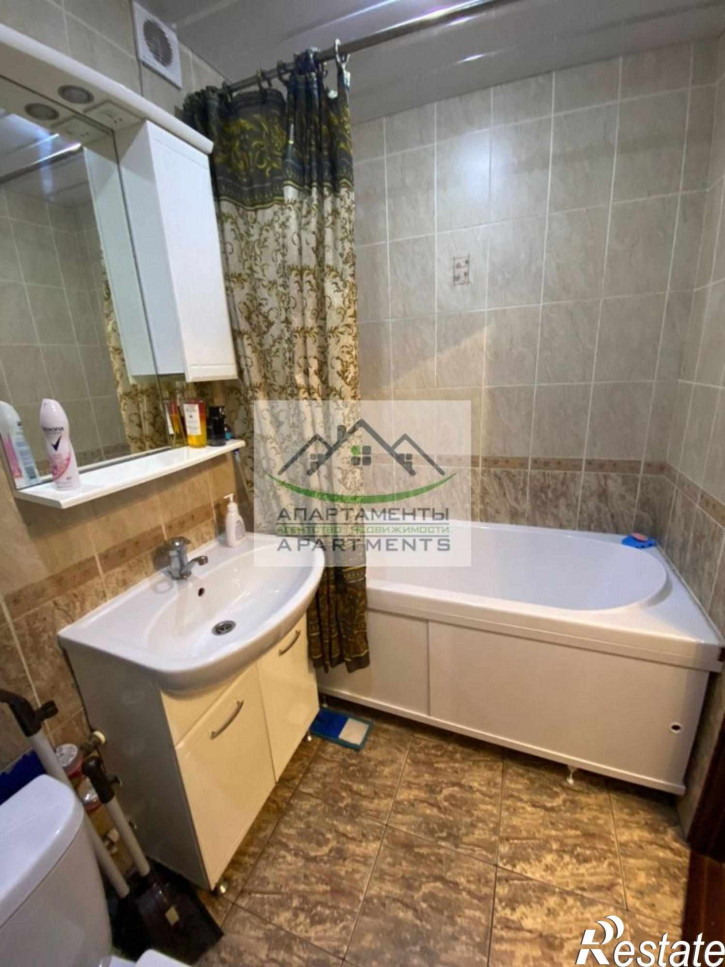 2-комн квартира Жмакина ул, 56