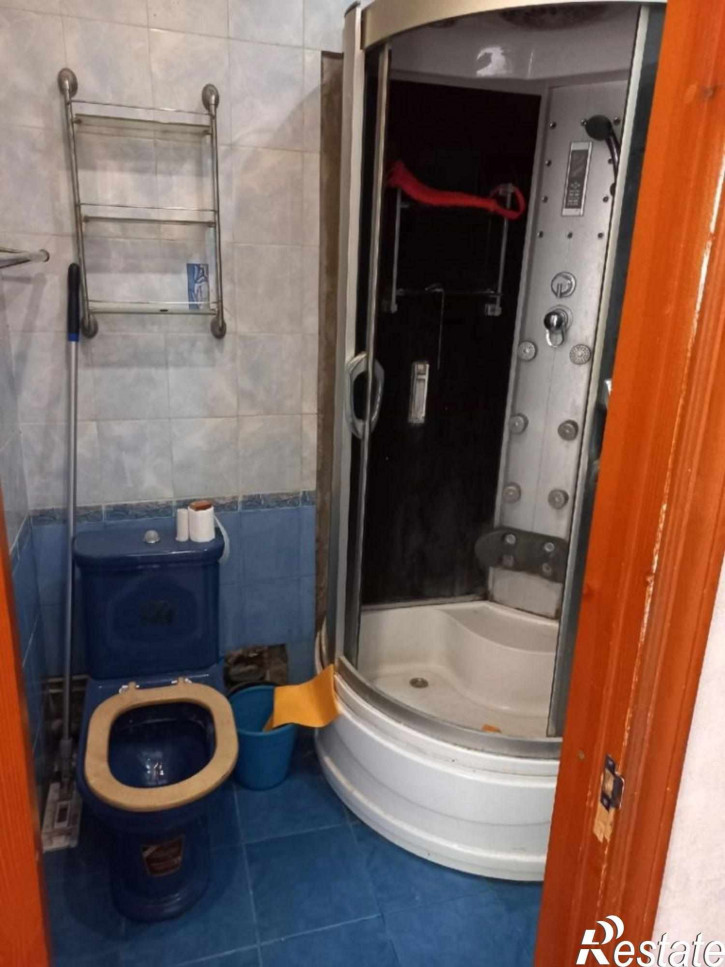 2-комн квартира Строителей ул, 10