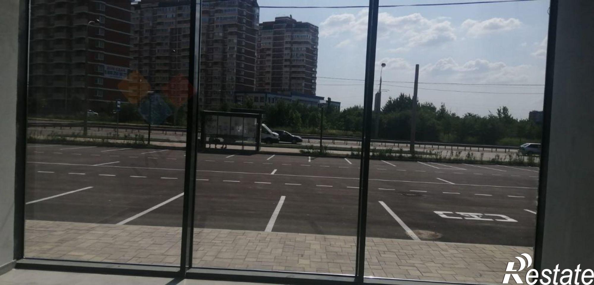 Сдать торговое помещение за 90 000 рублей на Петра Метальникова ул, 42