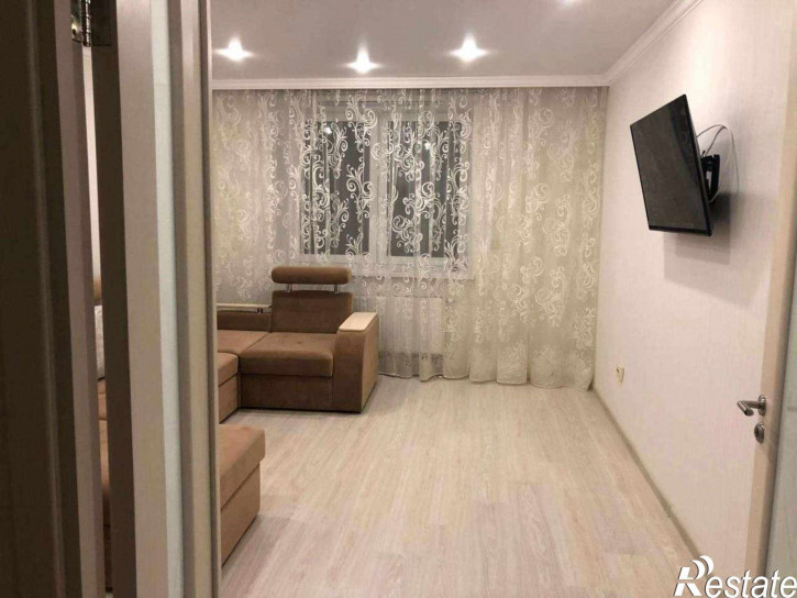 2-комн квартира Гастелло улица, 35