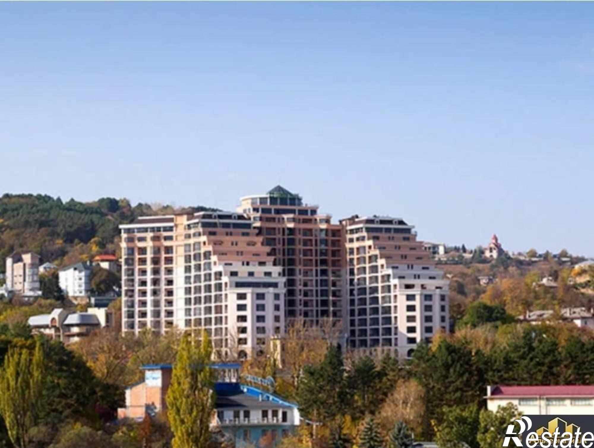 Купить квартиру за 31 000 000 рублей на Шаумяна ул.