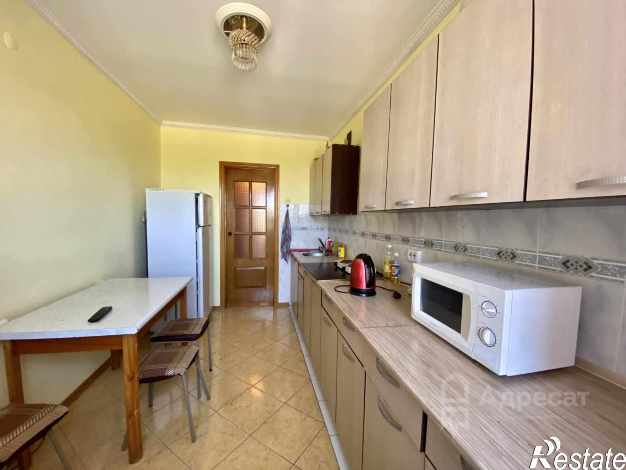 Сдать квартиру за 39 990 рублей на пр-кт. Героев Сталинграда,  д.38