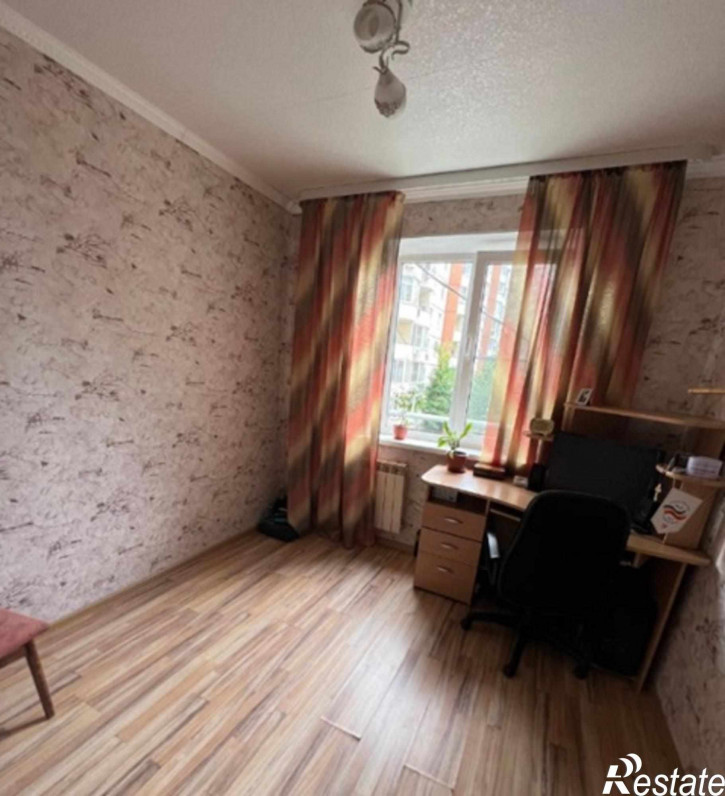 4-комн квартира Воровского улица, 101