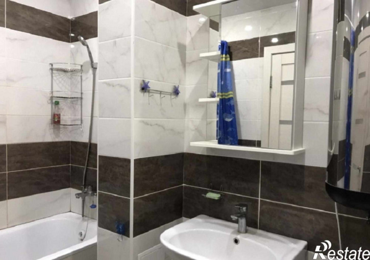 2-комн квартира в новом доме Хрустальная 55Г