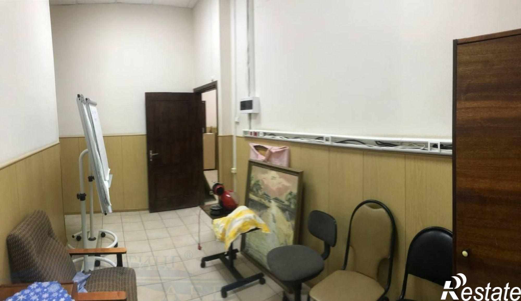 Сдать офис, помещение под офис за 37 000 рублей на г. Астрахань, Советский р-н, пр. Николая Островского, 8