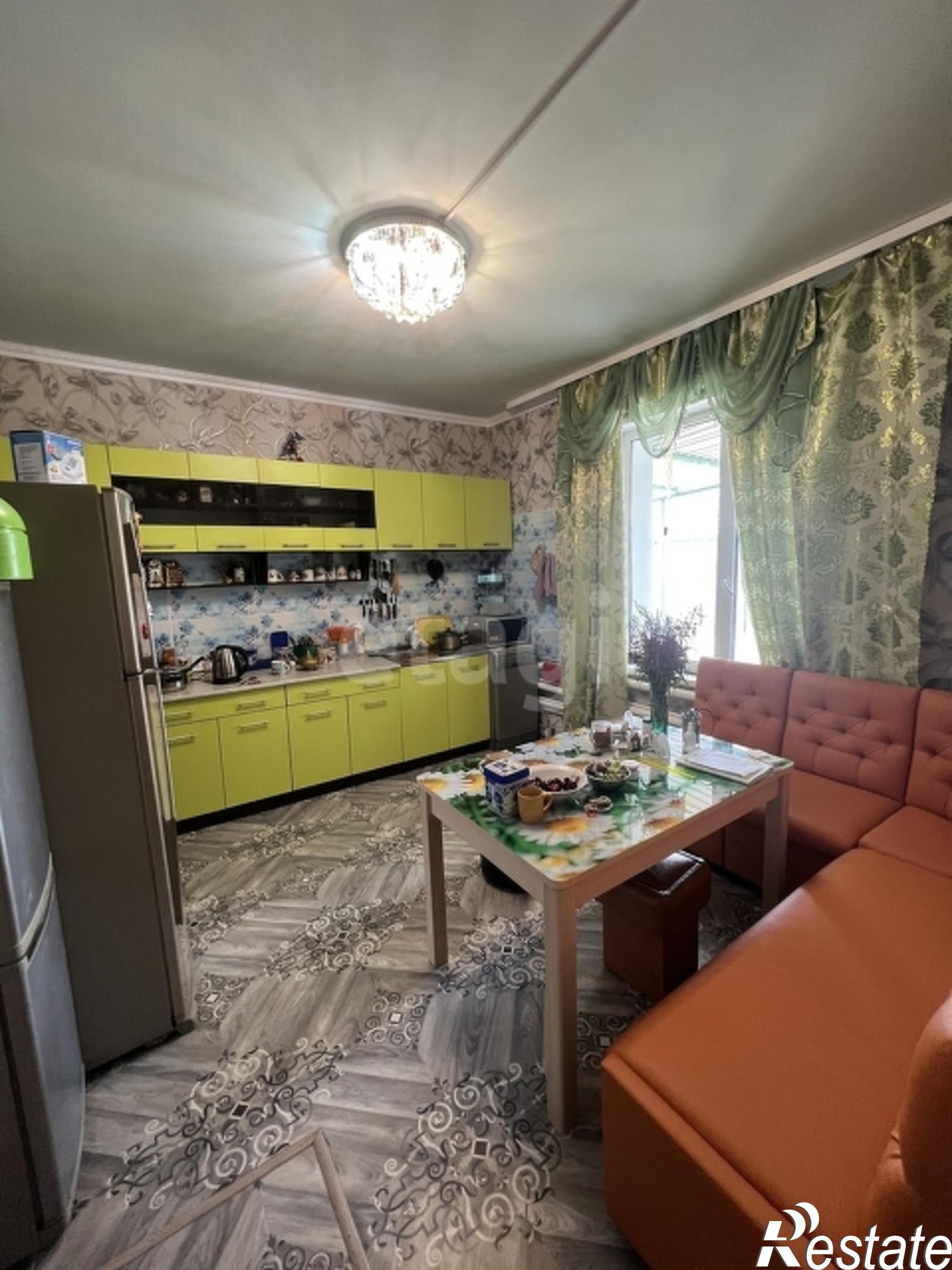 Купить дачу, дом, коттедж за 11 000 000 рублей на Молодежная