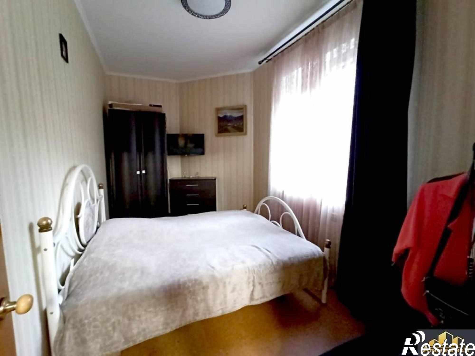 Купить квартиру за 17 000 000 рублей на Декабристов ул.