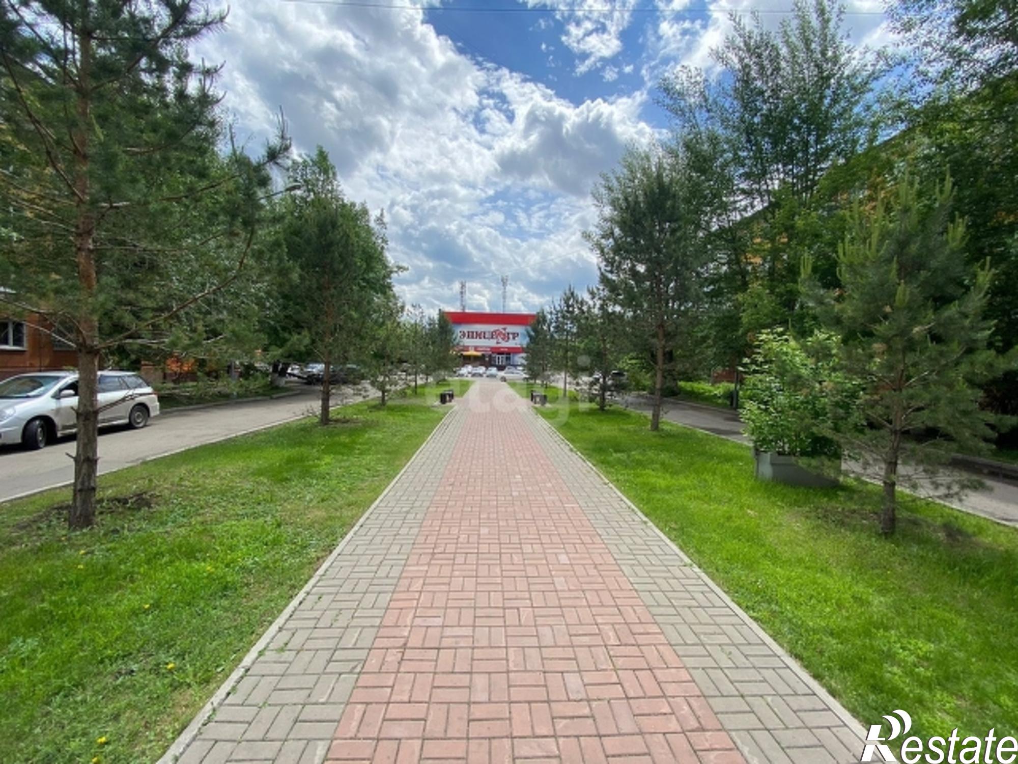 Купить помещение свободного назначения за 130 000 000 рублей на Array