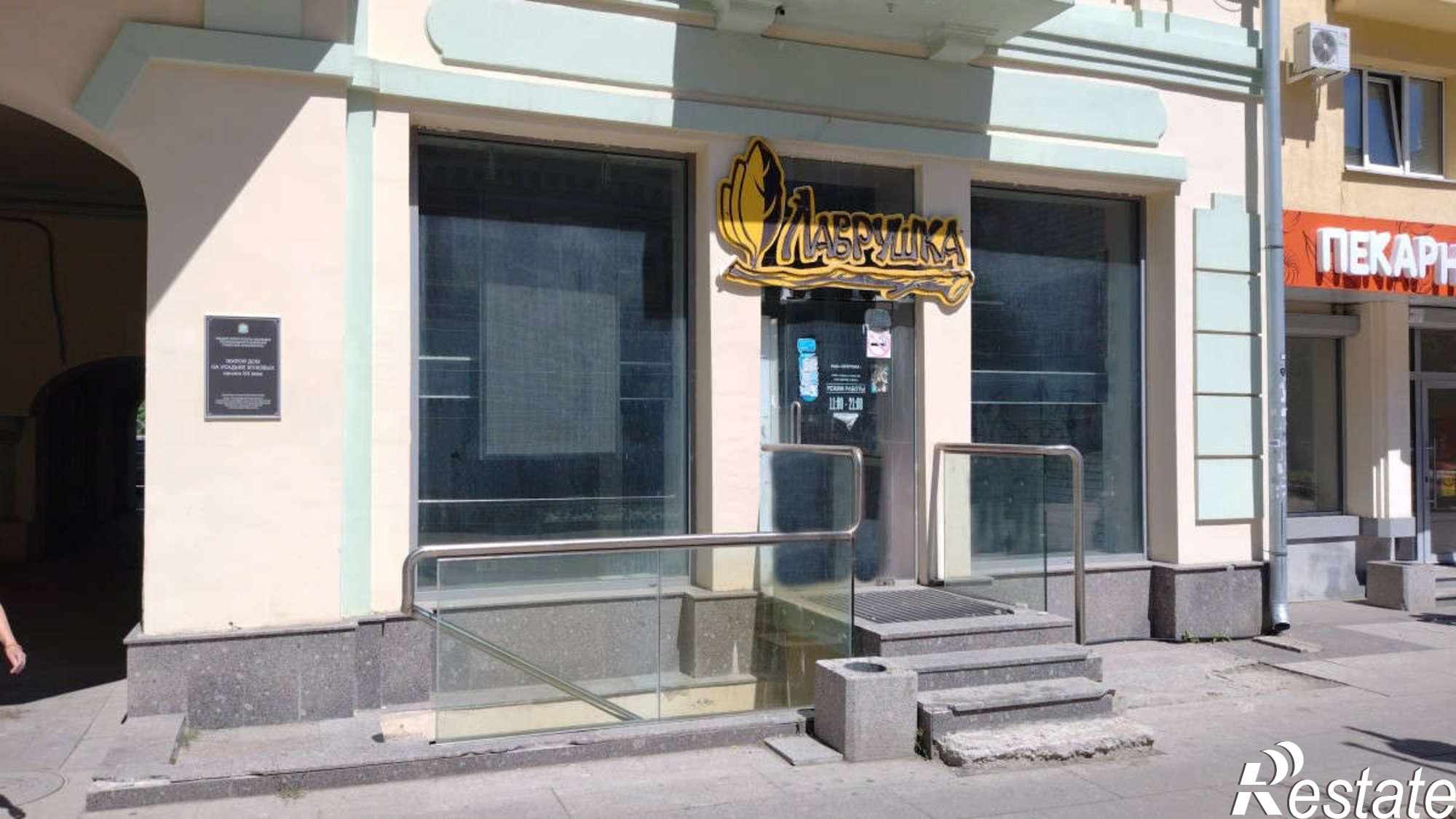Купить торговое помещение за 60 000 000 рублей на Ленинградская улица, 46