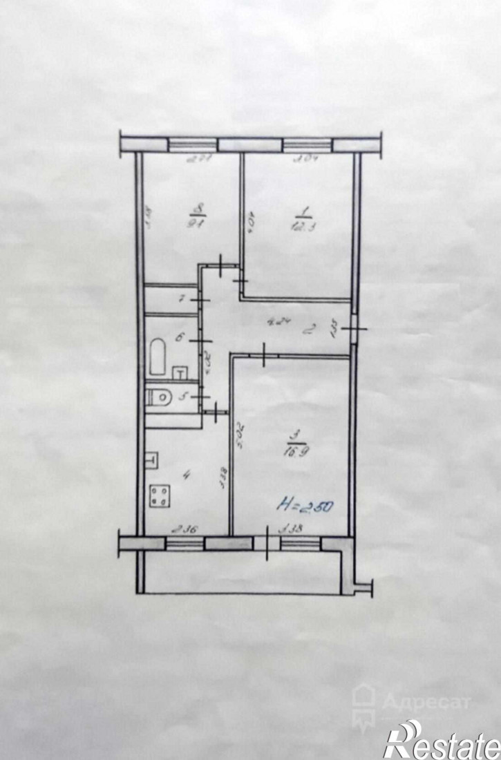 3-комн квартира п. Аэропорт,  д.18
