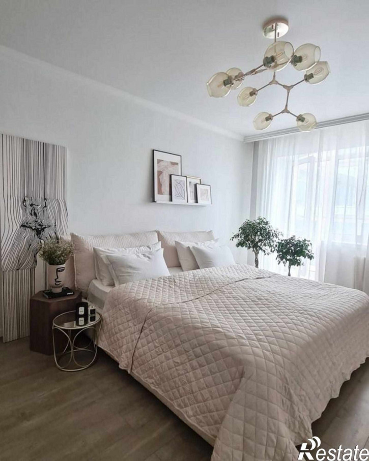 4-комн квартира ул. Кирова,46