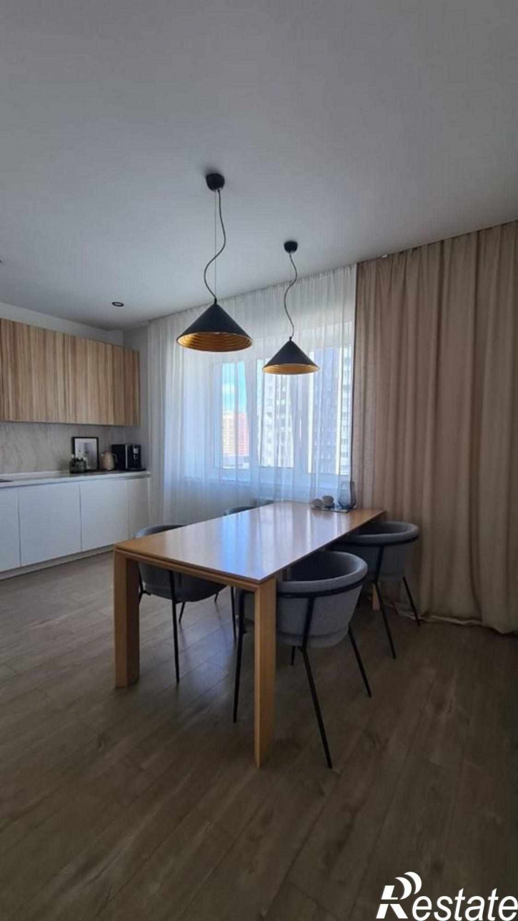 4-комн квартира ул. Кирова,46