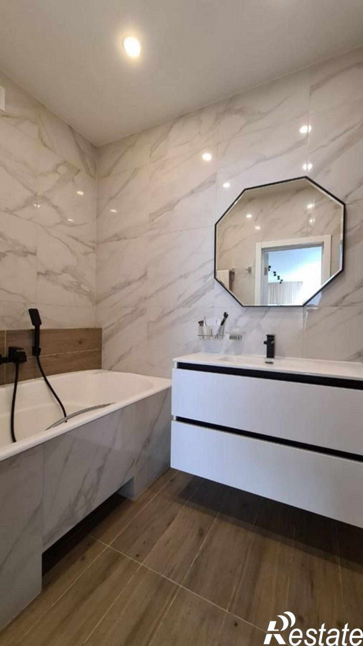 4-комн квартира ул. Кирова,46