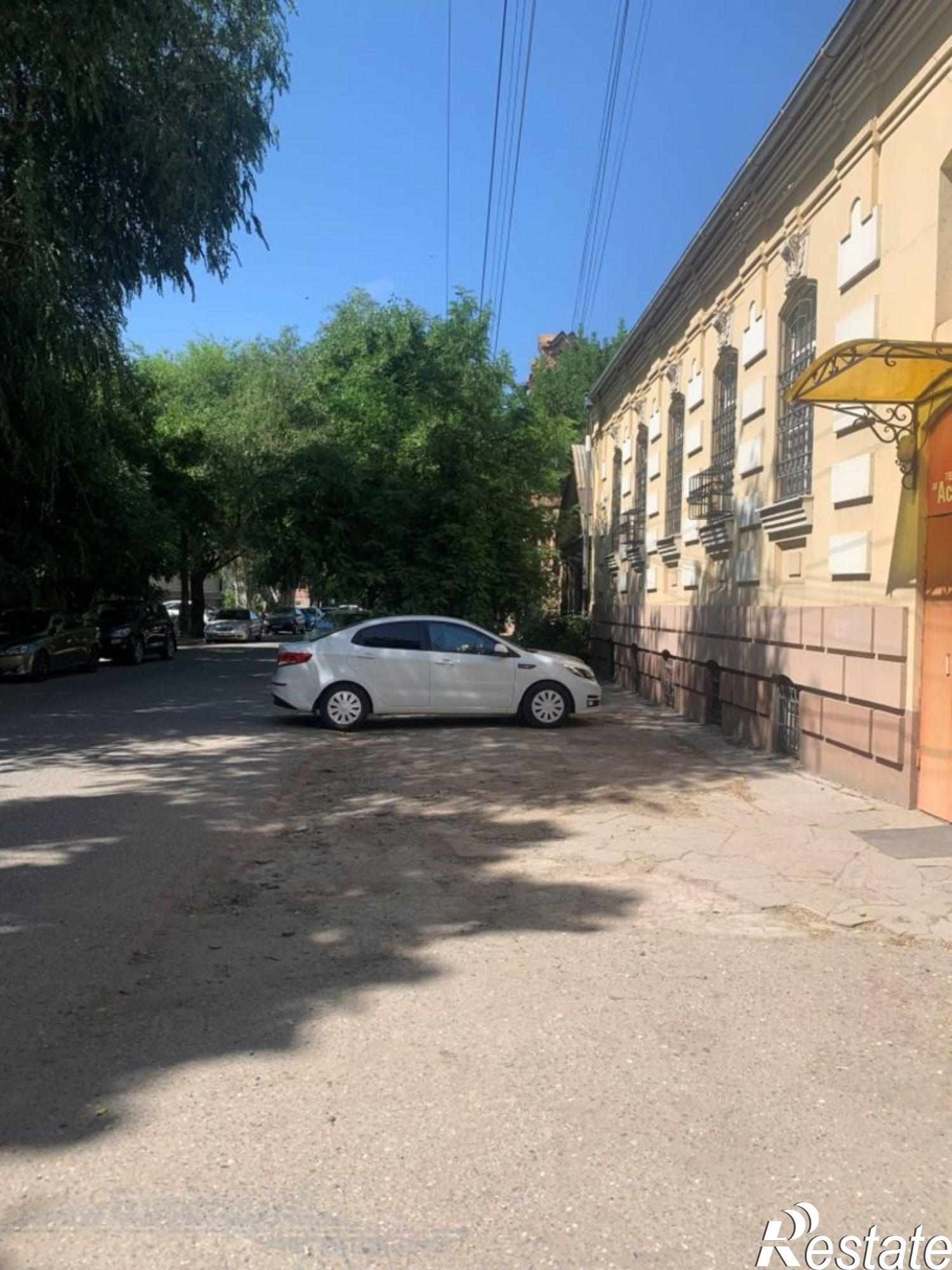 Сдать помещение свободного назначения за 250 000 рублей на г. Астрахань, Кировский р-н, ул. Чехова, д.16