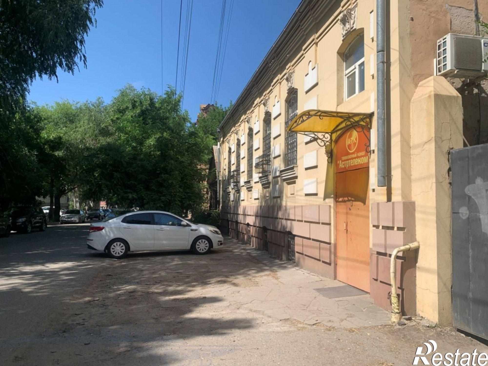 Сдать помещение свободного назначения за 250 000 рублей на г. Астрахань, Кировский р-н, ул. Чехова, д.16