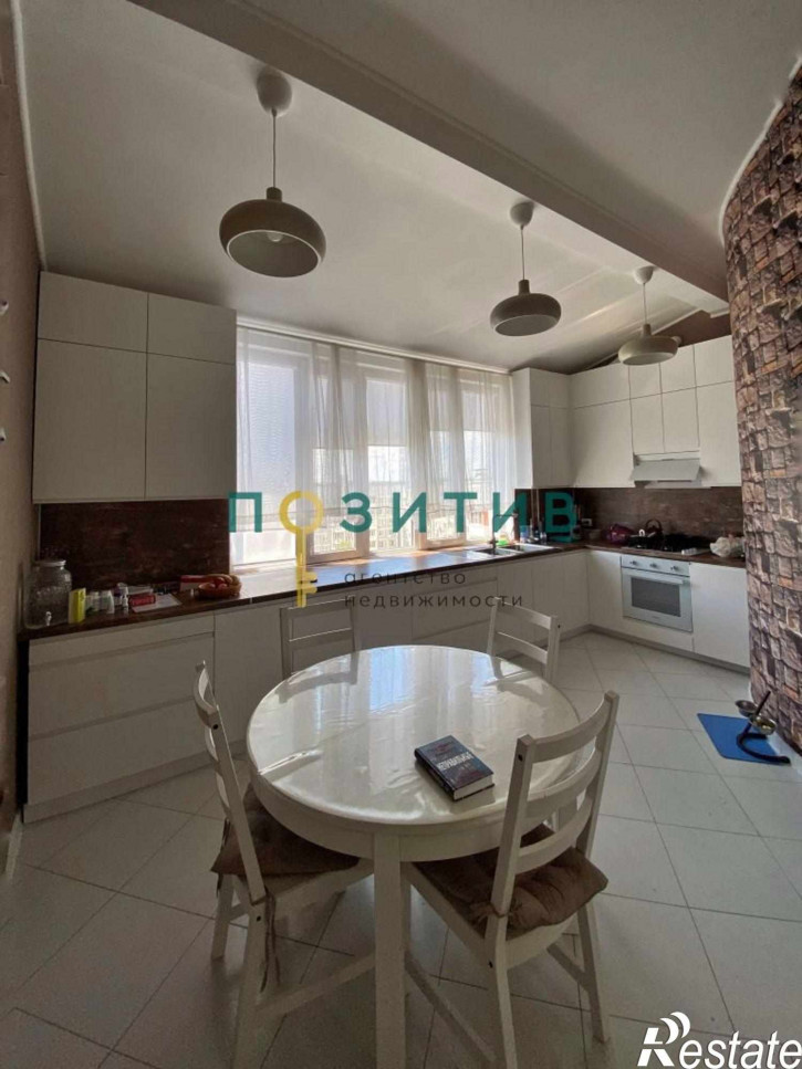 2-комн квартира Нежнова ул, 52