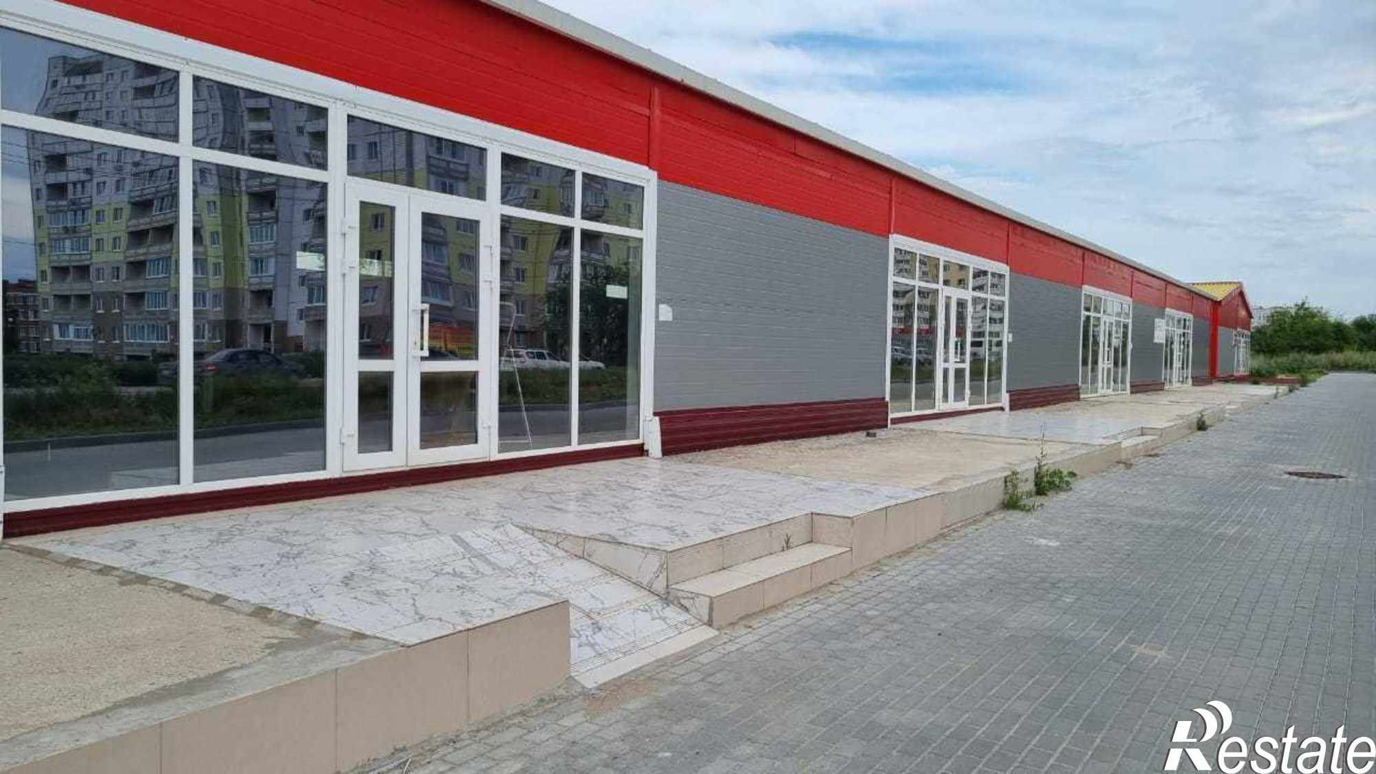 Сдать торговое помещение за 160 000 рублей на Приморский бульвар, 72