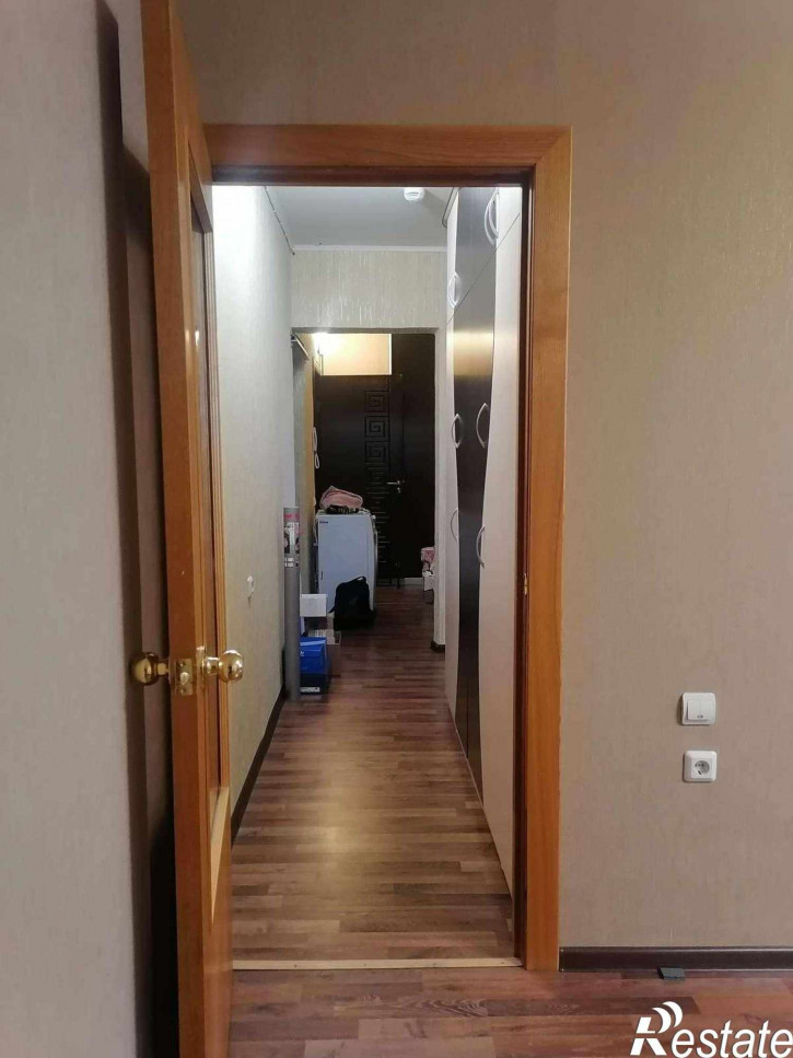 3-комн квартира Есенина улица, 54