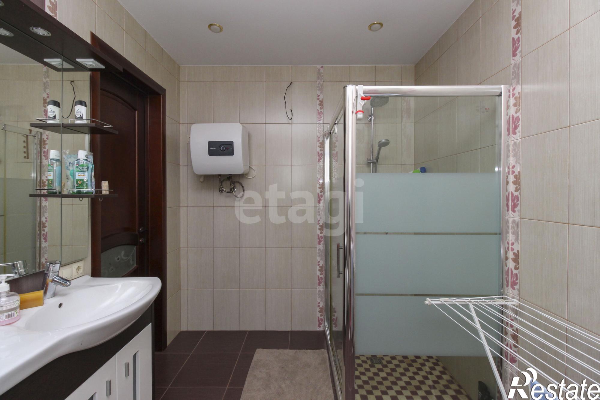 Купить дачу, дом, коттедж за 8 150 000 рублей на Кольцевая 6-я, 2