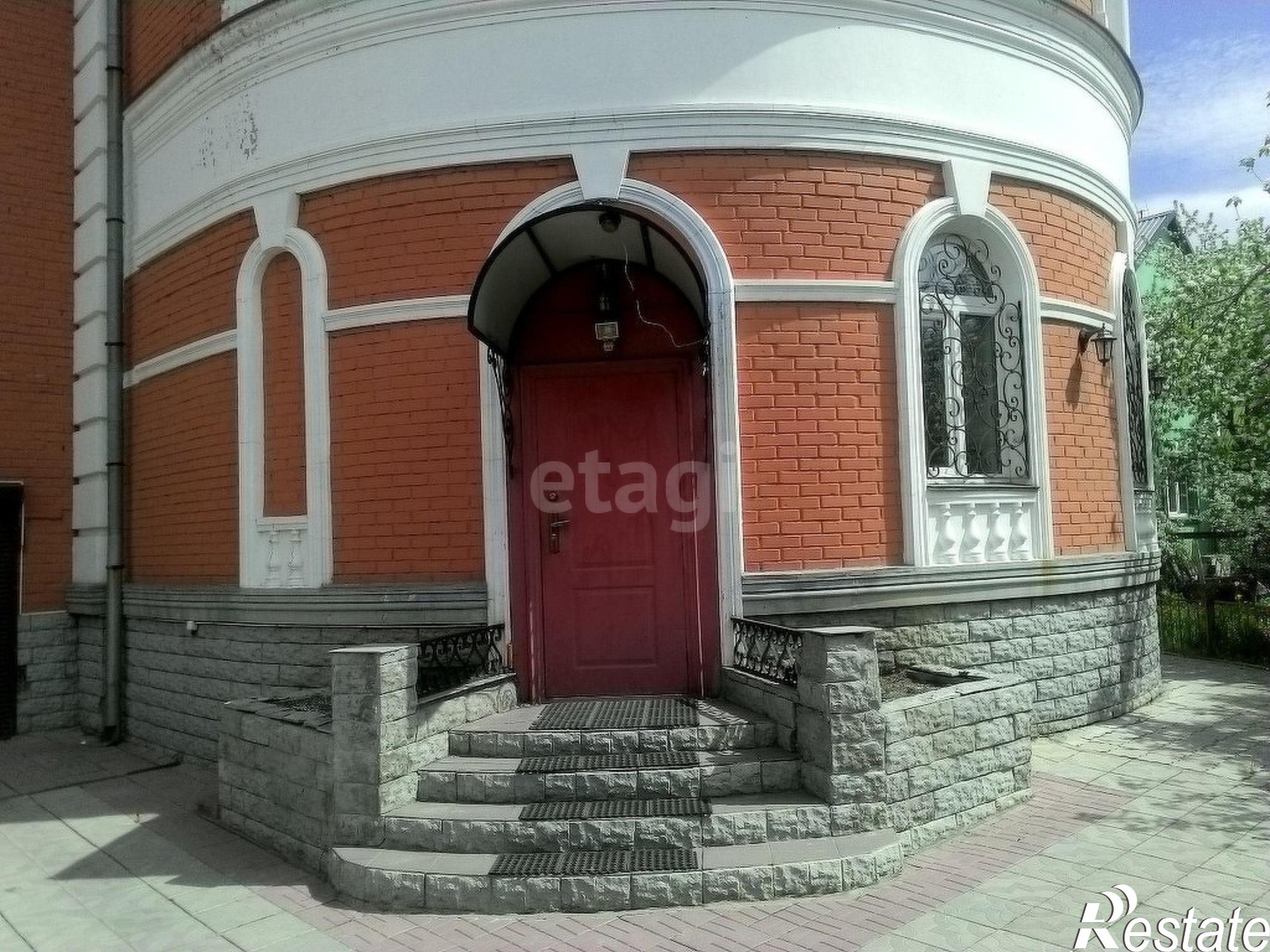 Купить дачу, дом, коттедж за 15 000 000 рублей на Солнечная 6-я,