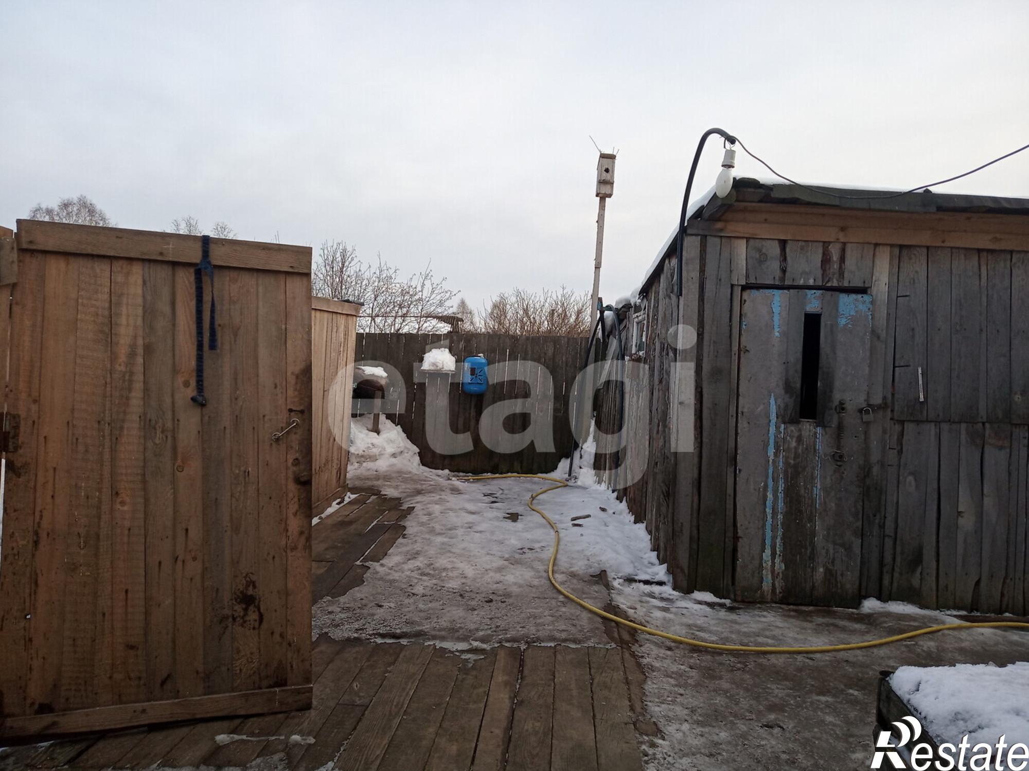 Купить дачу, дом, коттедж за 2 400 000 рублей на Центральная,
