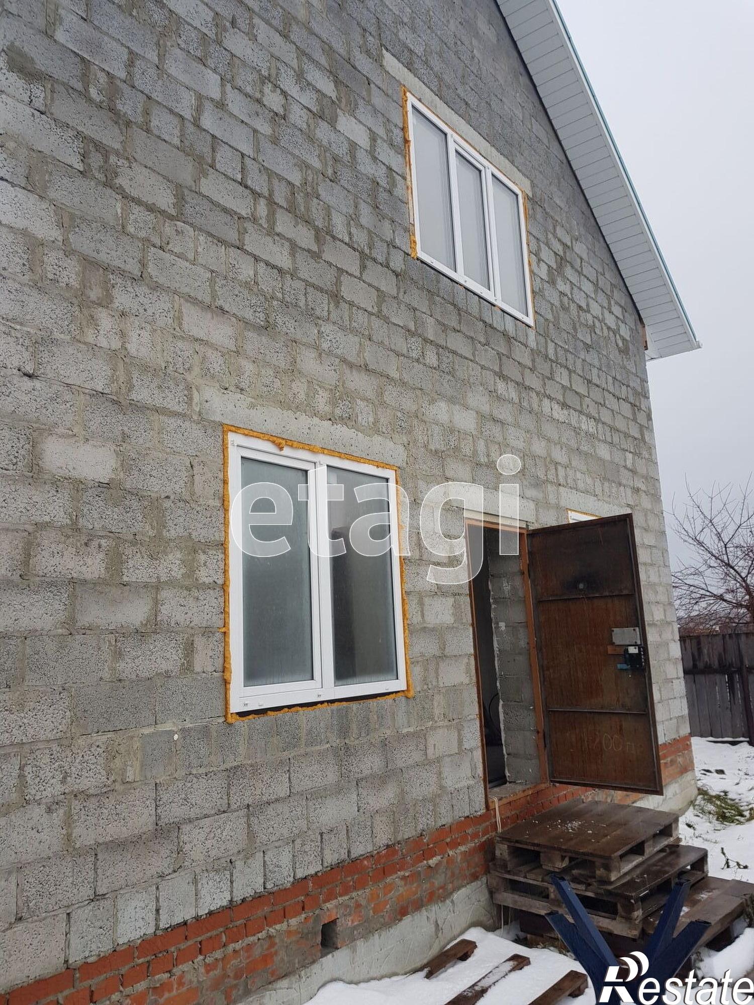 Купить дачу, дом, коттедж за 6 200 000 рублей на Центральная, 1
