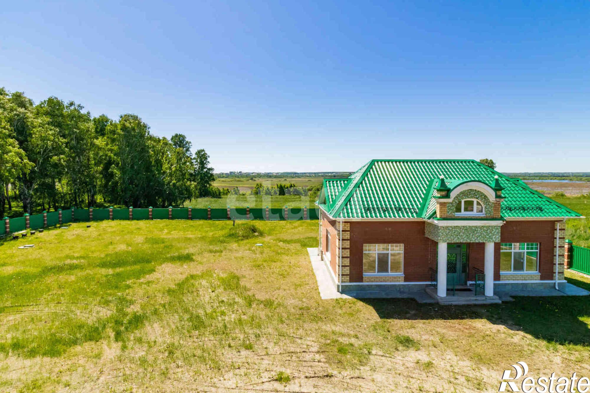 Купить дачу, дом, коттедж за 13 900 000 рублей на Сосновая, 9А