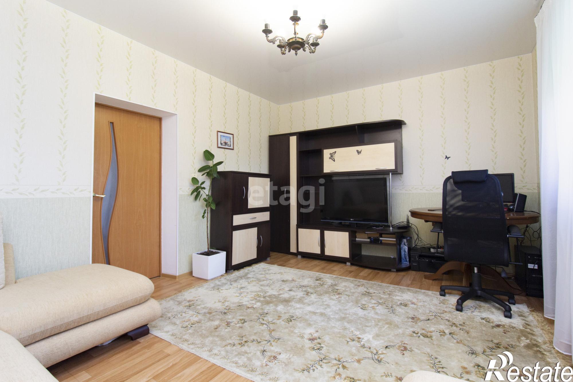 Купить дачу, дом, коттедж за 11 050 000 рублей на Полевая, 38