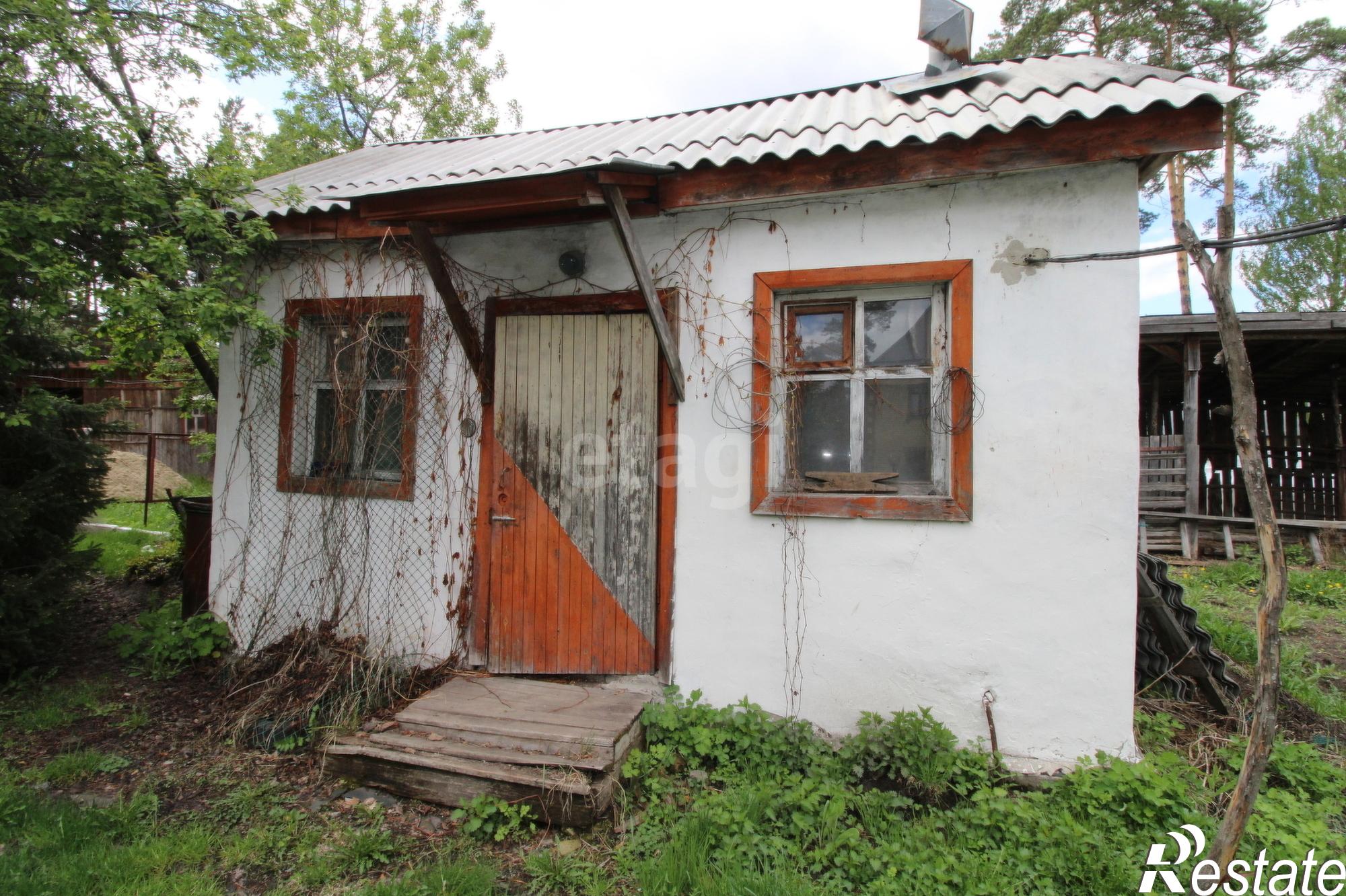 Купить дачу, дом, коттедж за 9 900 000 рублей на Школьная, 13