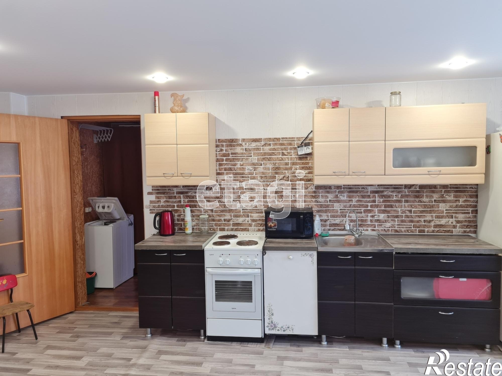 Купить дачу, дом, коттедж за 4 250 000 рублей на Есенина, 16