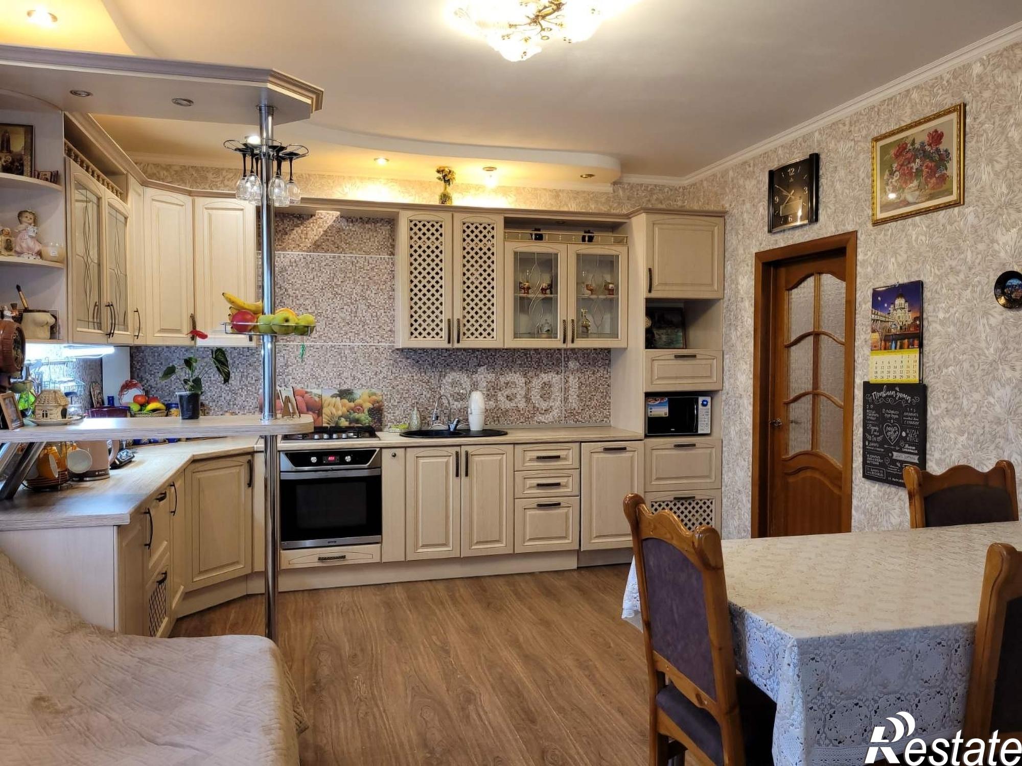 Купить дачу, дом, коттедж за 11 000 000 рублей на Горького, 55-2