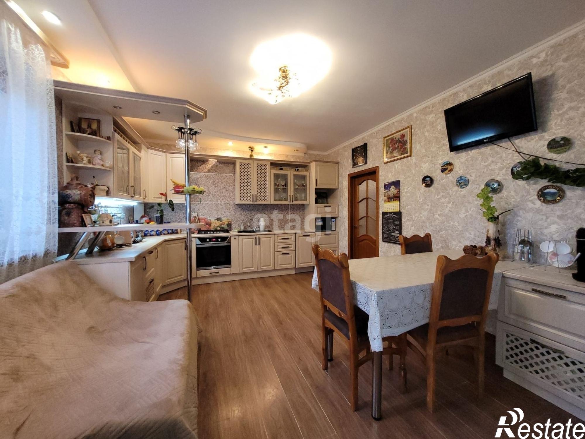 Купить дачу, дом, коттедж за 11 000 000 рублей на Горького, 55-2