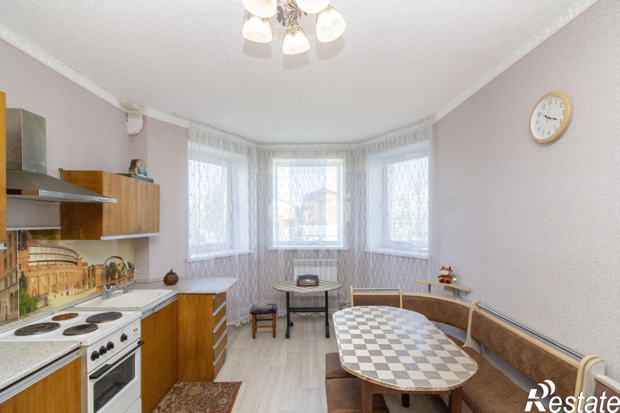Купить дачу, дом, коттедж за 8 800 000 рублей на Радужная, 25