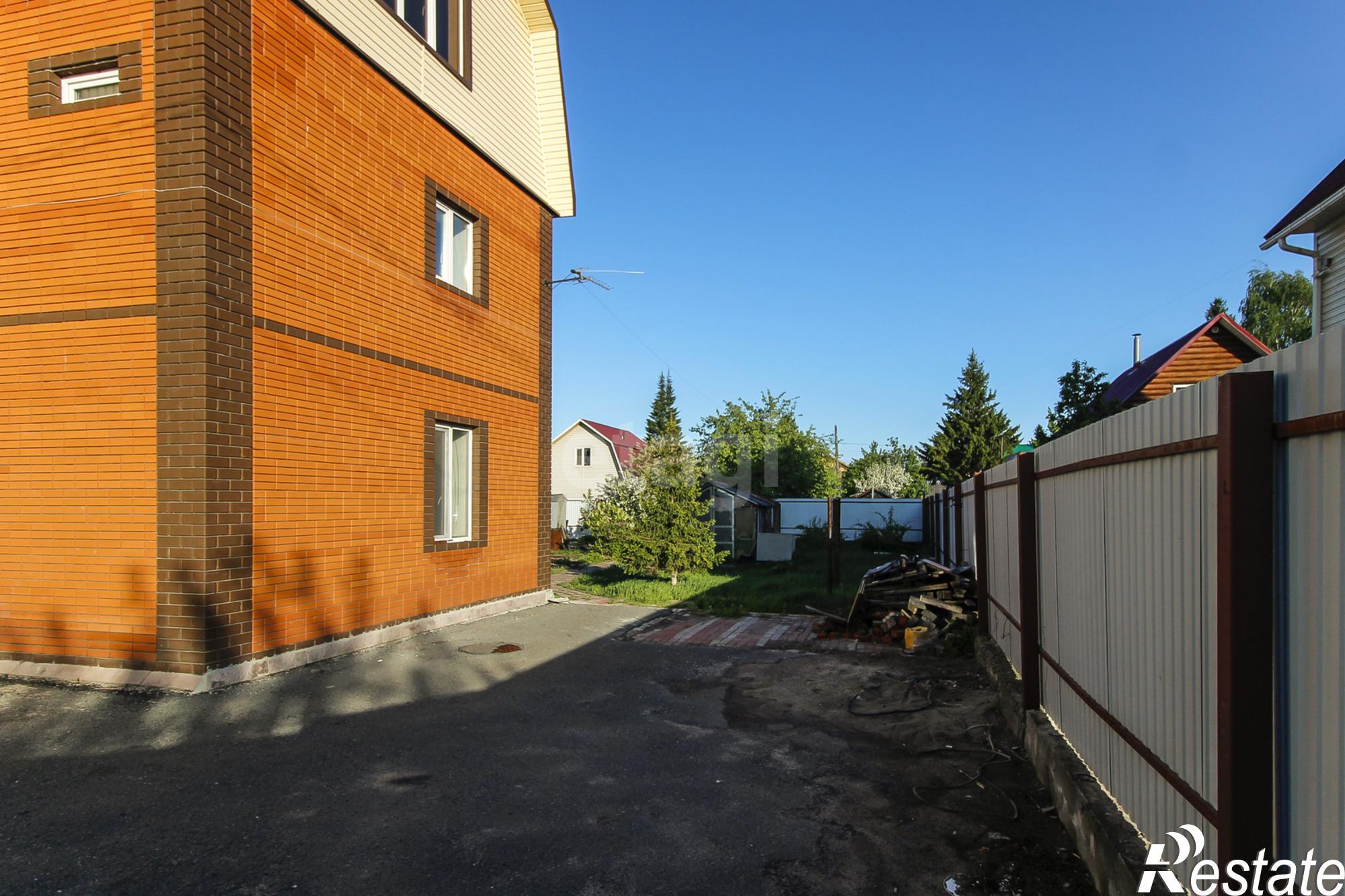 Купить дачу, дом, коттедж за 9 150 000 рублей на Западная,