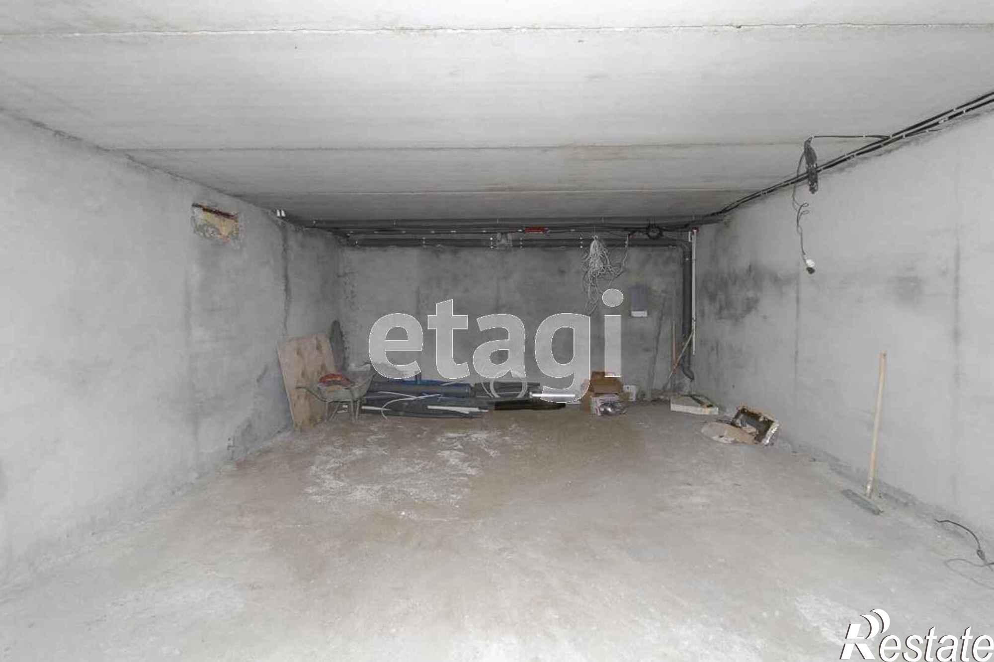 Купить дачу, дом, коттедж за 15 200 000 рублей на Петровская, 10