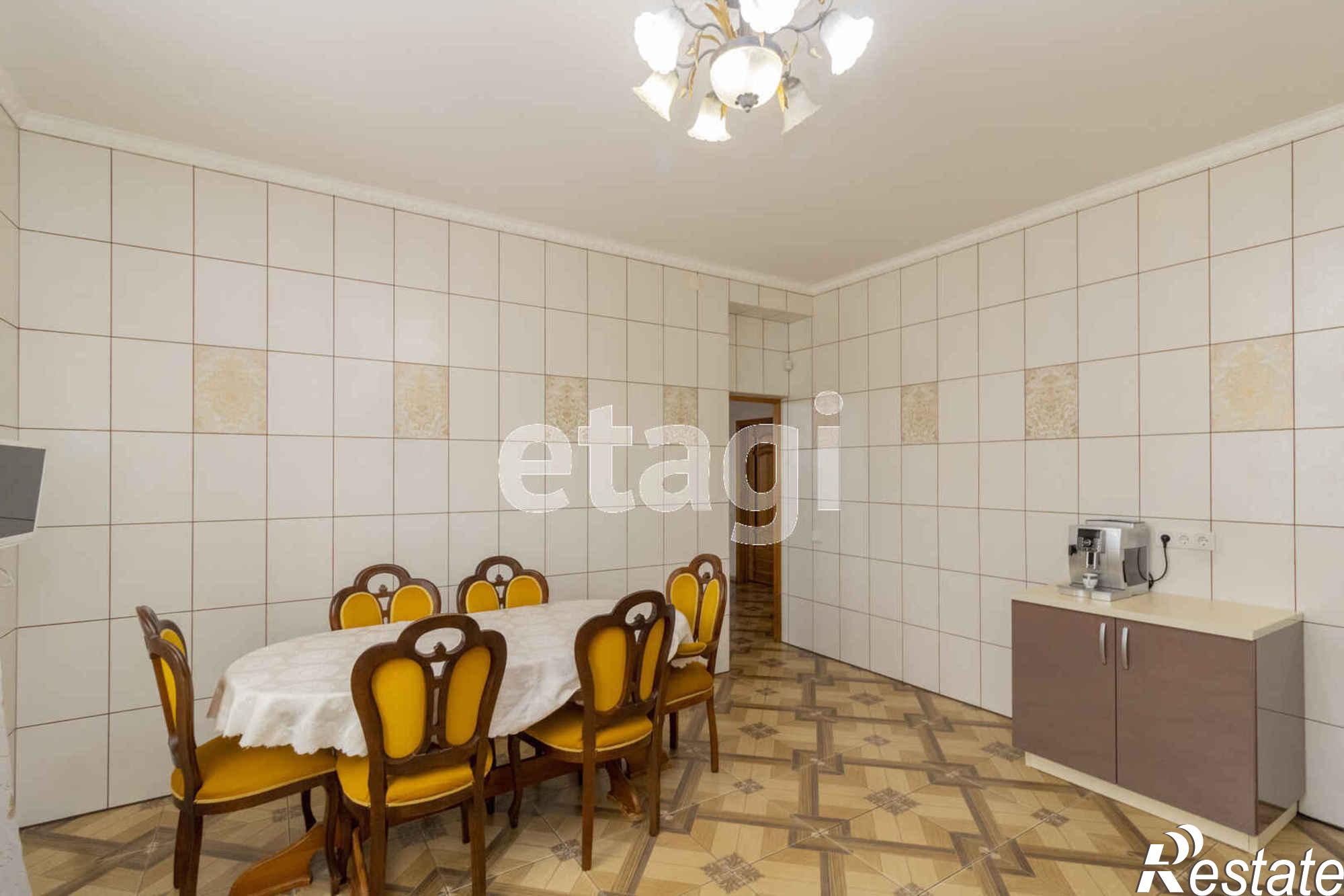 Купить дачу, дом, коттедж за 36 800 000 рублей на Димитрова, 37