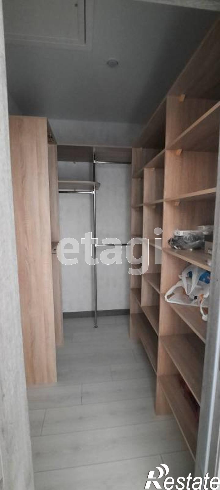 Купить дачу, дом, коттедж за 15 000 000 рублей на Стрелковый пр., 10 к1