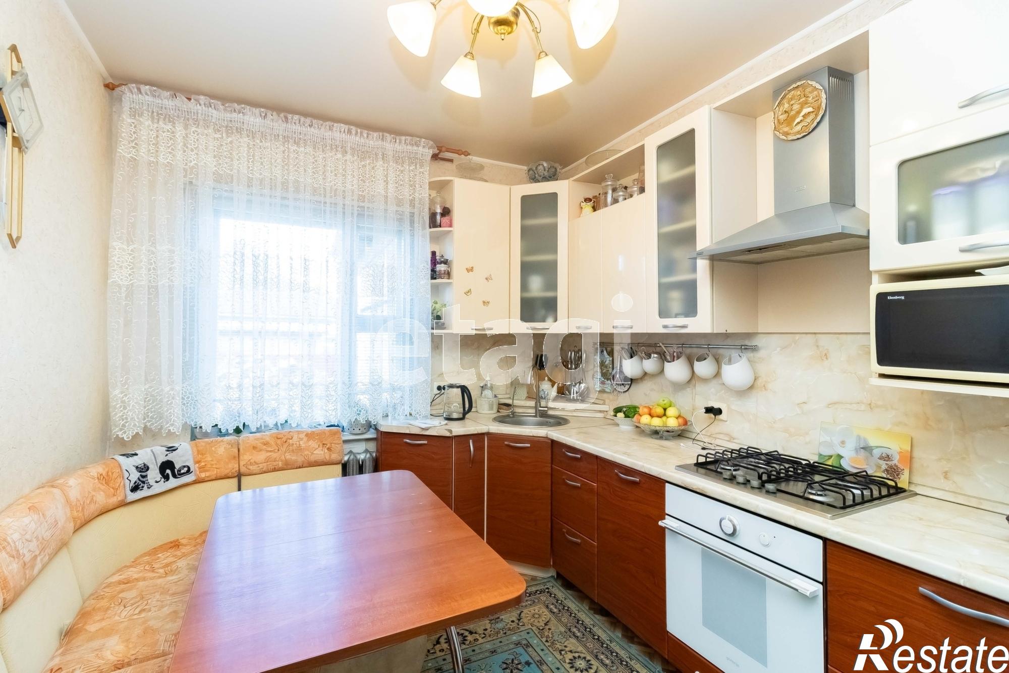 Купить дачу, дом, коттедж за 10 000 000 рублей на Локомотивный пер., 8