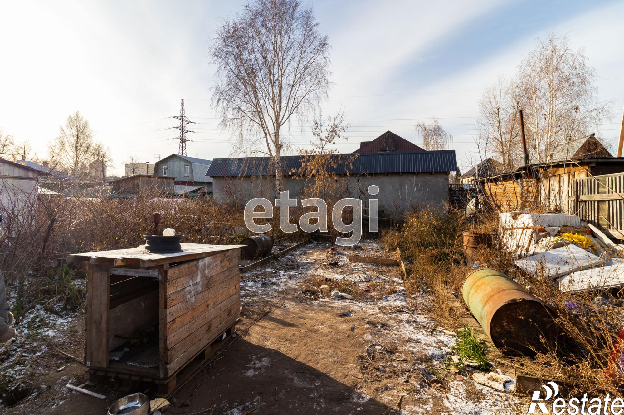 Купить дачу, дом, коттедж за 4 800 000 рублей на Революции, 18