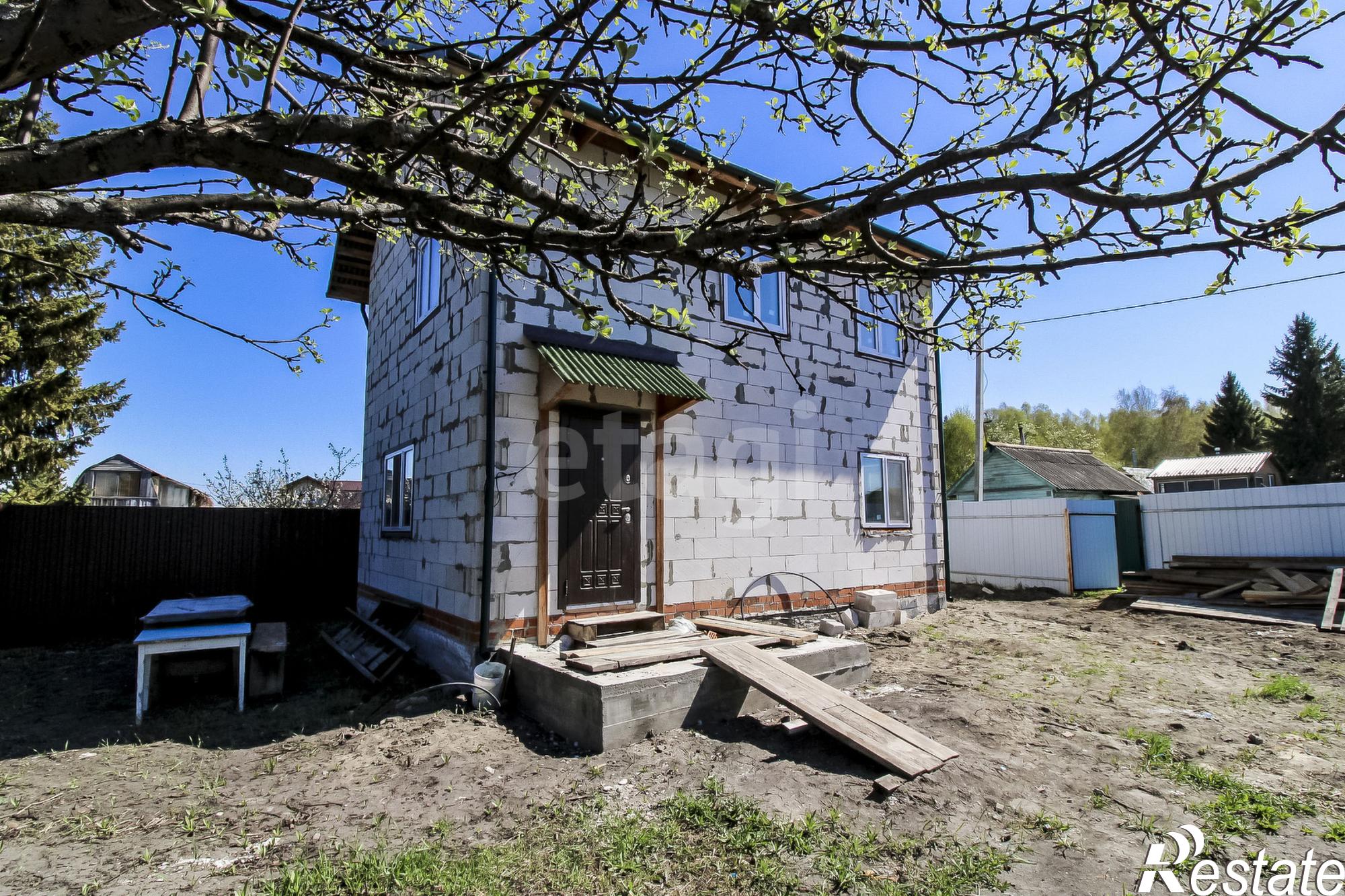 Купить дачу, дом, коттедж за 4 800 000 рублей на Солнечная,