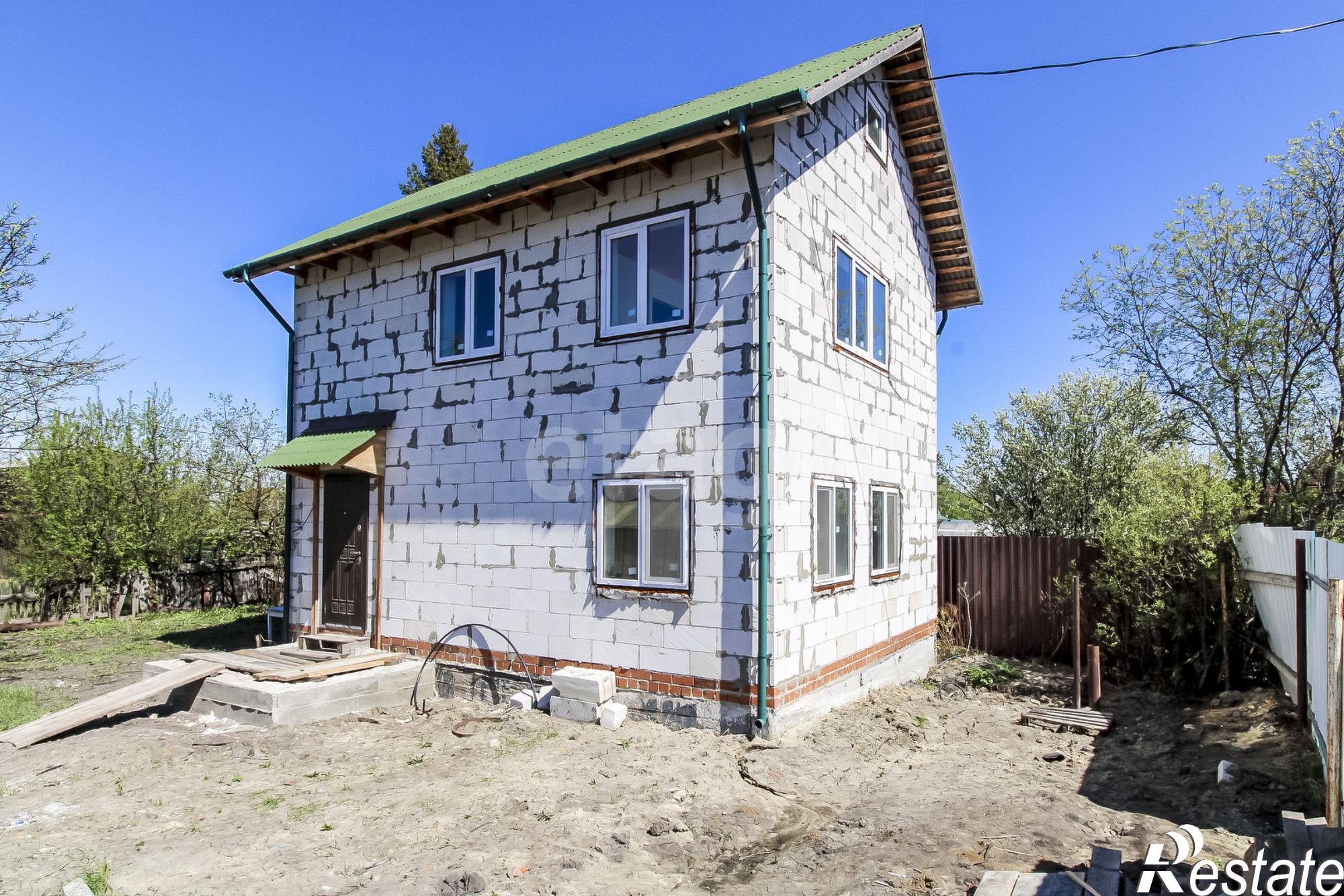 Купить дачу, дом, коттедж за 4 800 000 рублей на Солнечная,