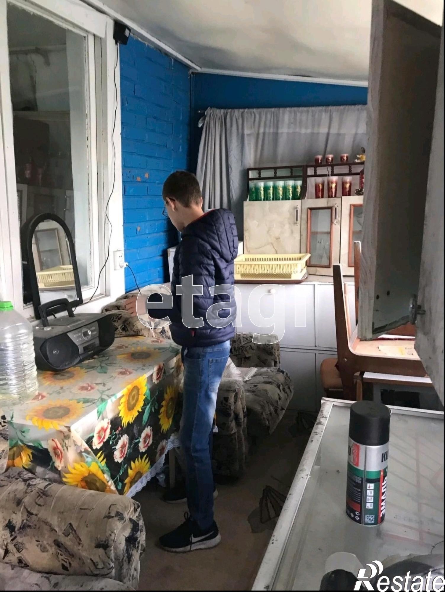 Купить дачу, дом, коттедж за 2 500 000 рублей на Земляничная,