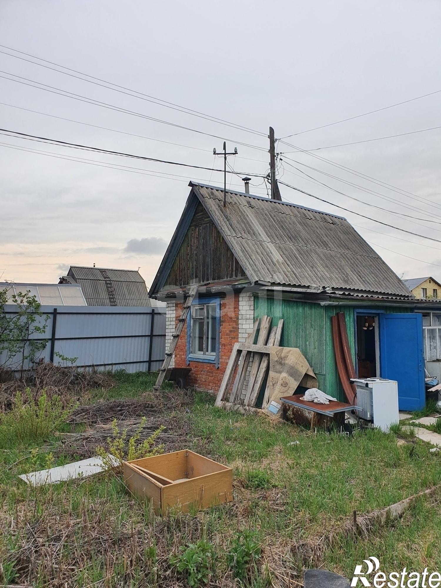 Купить дачу, дом, коттедж за 2 500 000 рублей на Земляничная,