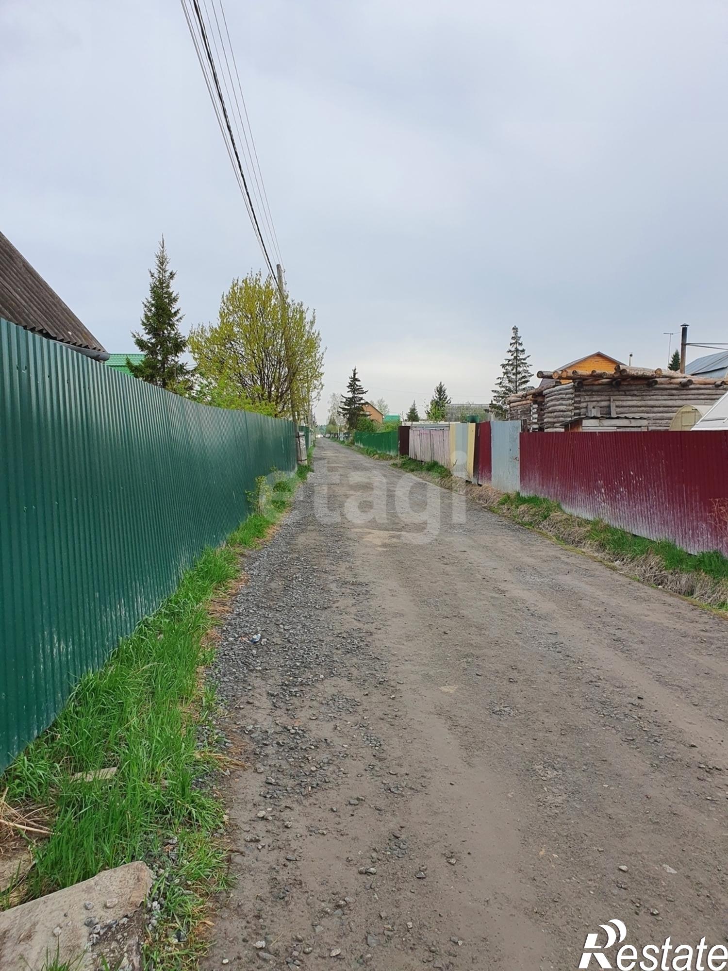 Купить дачу, дом, коттедж за 2 500 000 рублей на Земляничная,