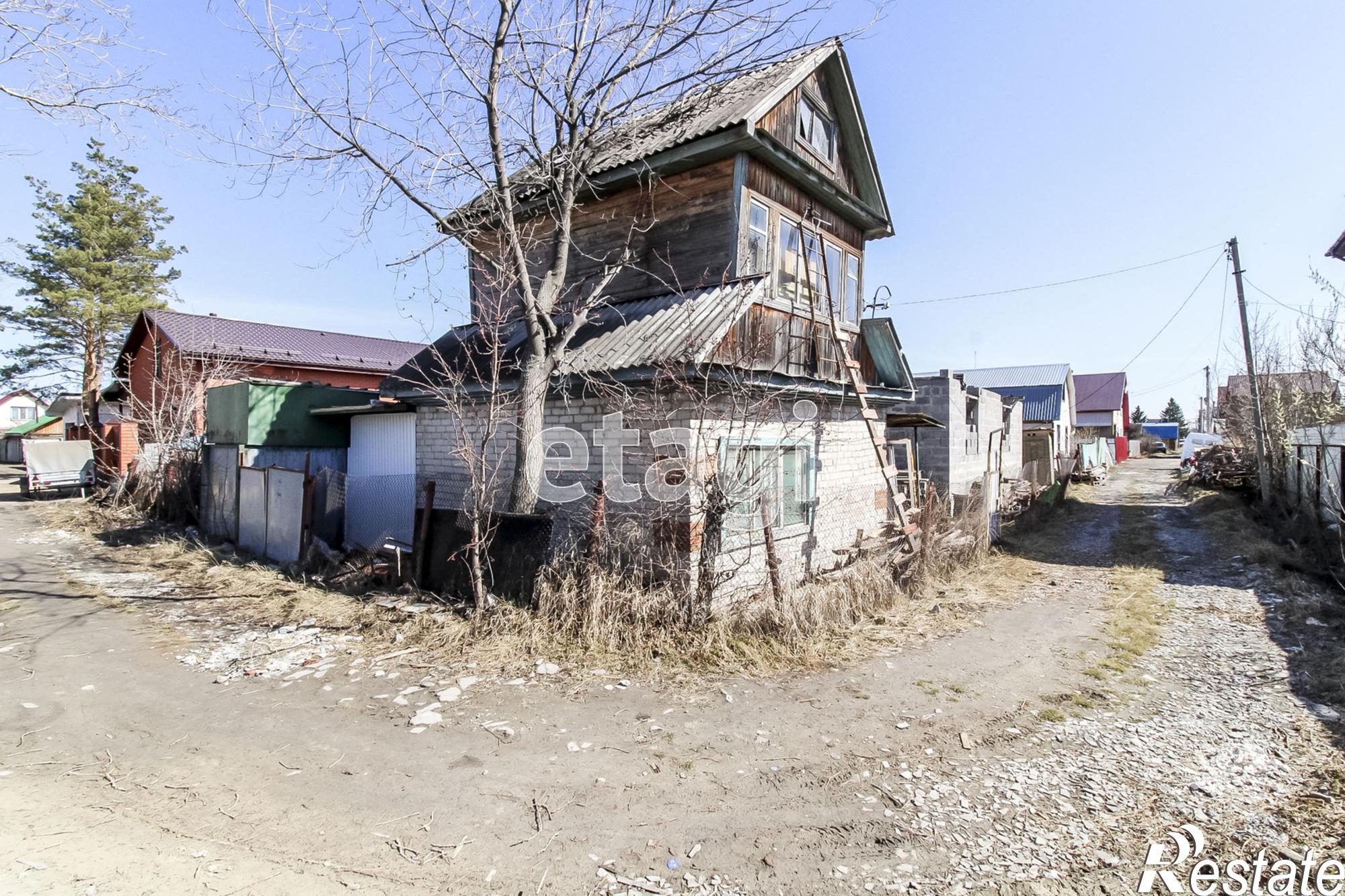 Купить дачу, дом, коттедж за 4 050 000 рублей на 1-я Садовая,