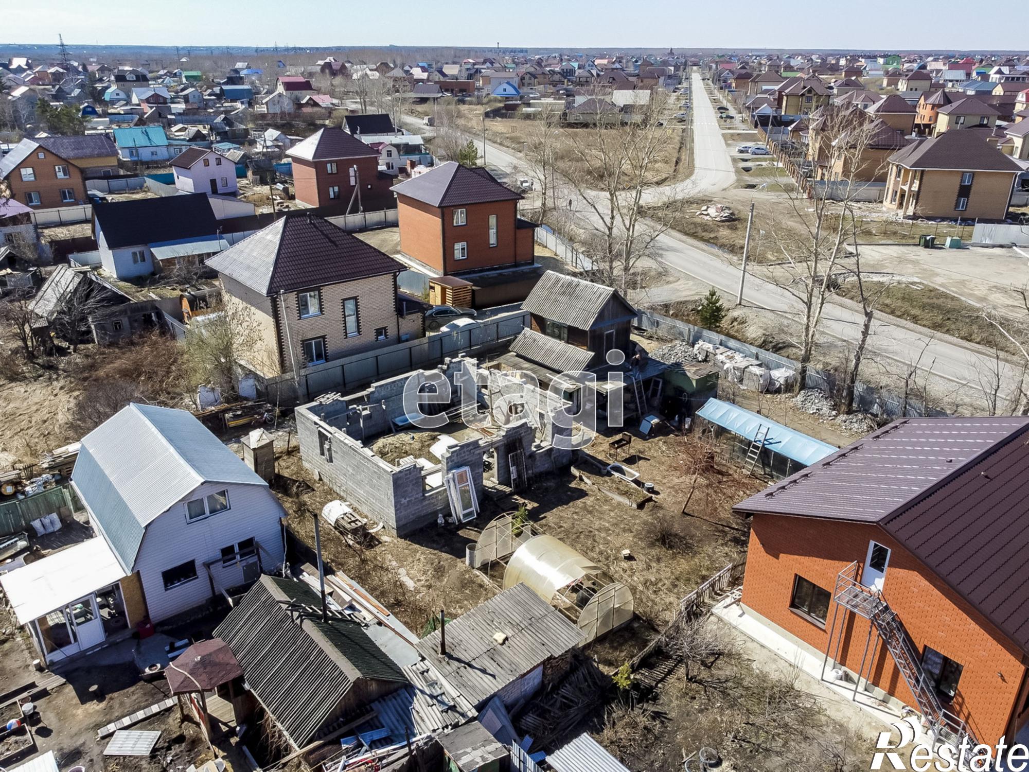 Купить дачу, дом, коттедж за 4 050 000 рублей на 1-я Садовая,