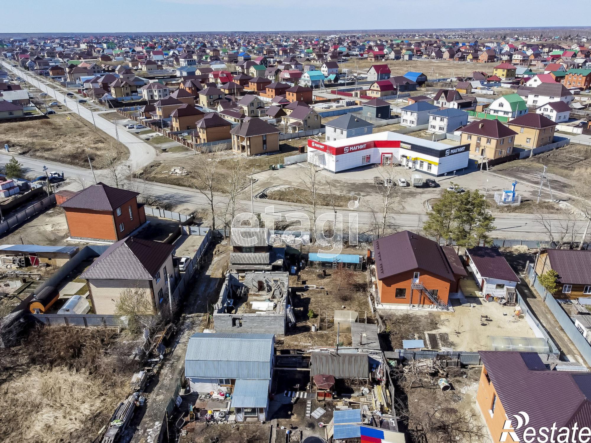 Купить дачу, дом, коттедж за 4 050 000 рублей на 1-я Садовая,