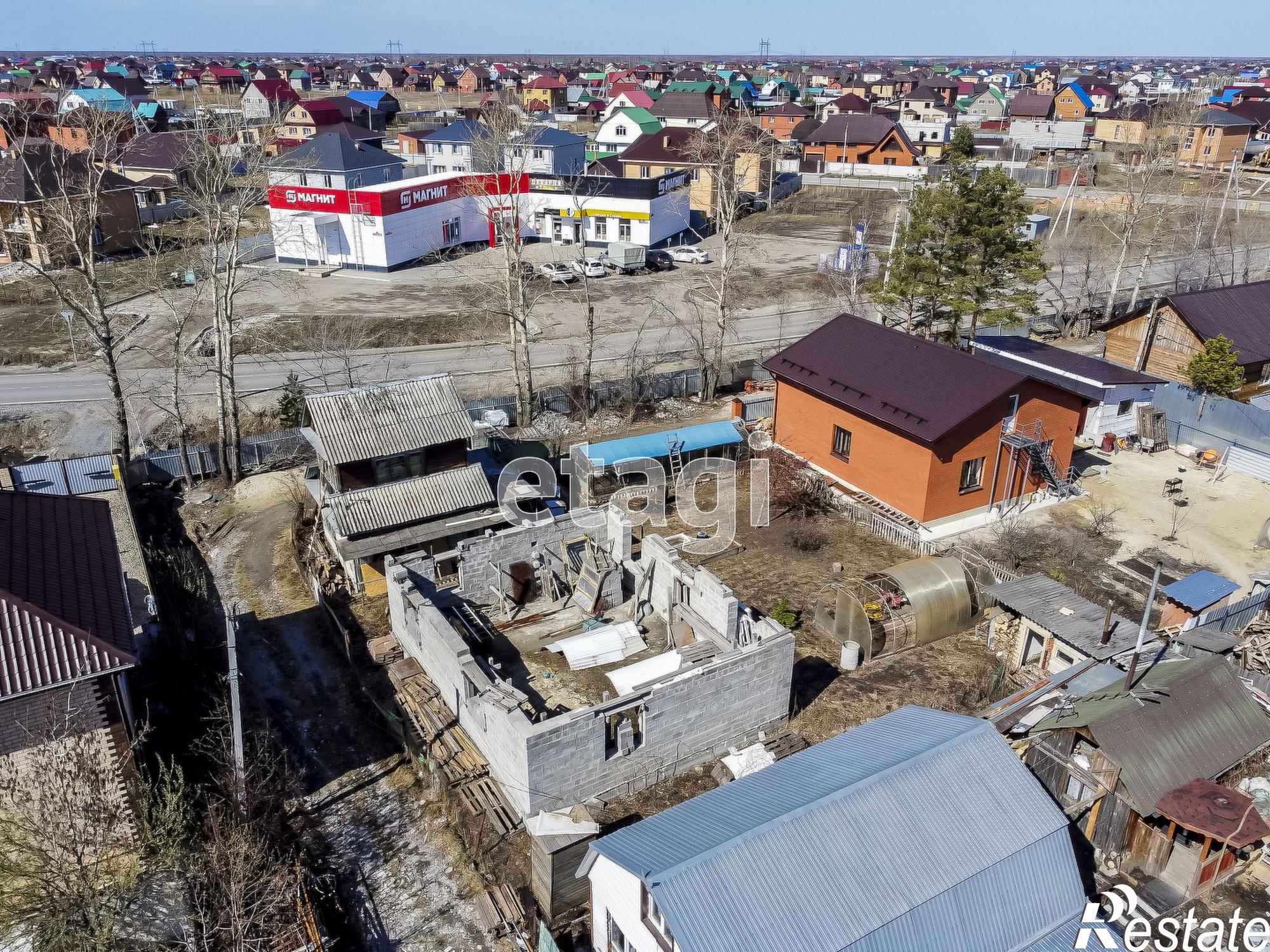 Купить дачу, дом, коттедж за 4 050 000 рублей на 1-я Садовая,